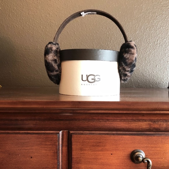 UGG Accessories - EUC UGG BROWN SHEARLING SUEDE SHEEPSKIN EARMUFFS